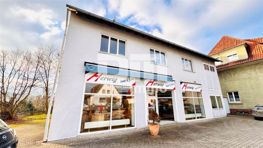 (R)eserviert!Laden-/Büro-/Lagerkomplex mit 300 m² Nutzfläche und Parkflächen - Frontansicht Titel